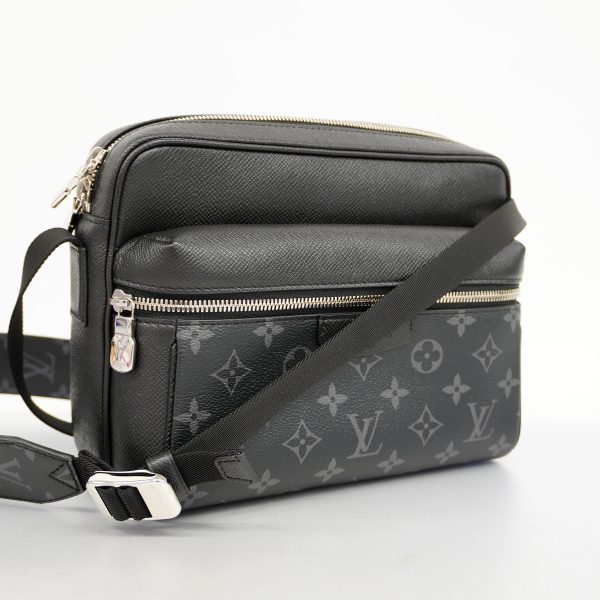 2 Louis Vuitton Shoulder Bag Taigarama Outdoor Messenger PM Noir