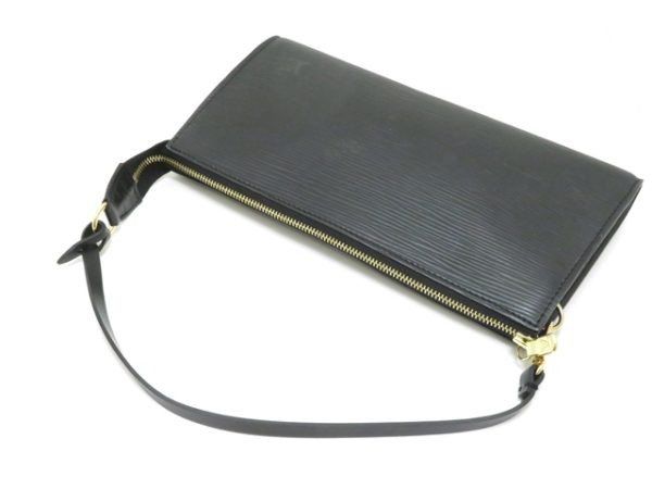 2 Louis Vuitton Pochette Accessoire Epi Noir