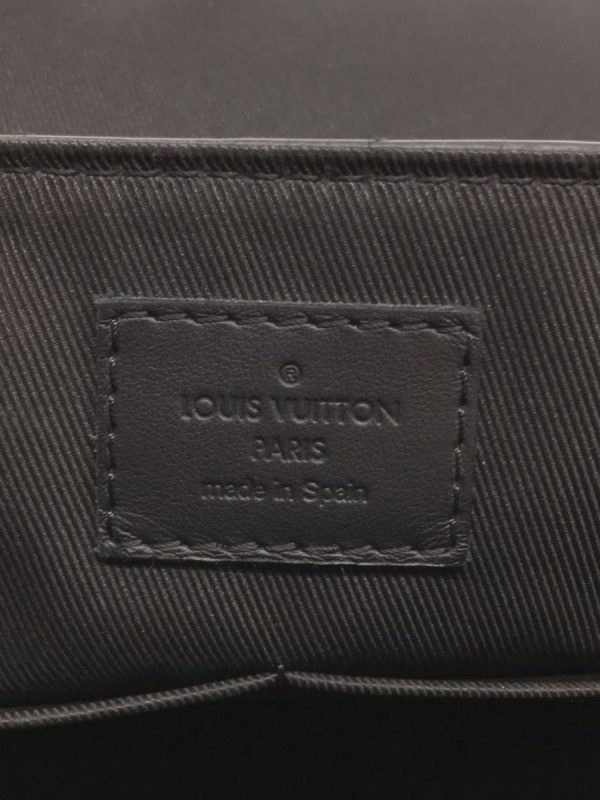 2nd Account Louis Vuitton Aerogram takeoff messenger shoulder Bag