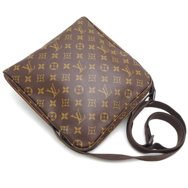 3 Louis Vuitton Monogram Trotter Bobourg Shoulder Bag Brown