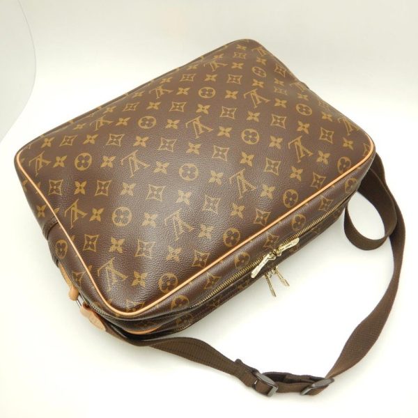 3 Louis Vuitton Monogram Reporter GM Brown