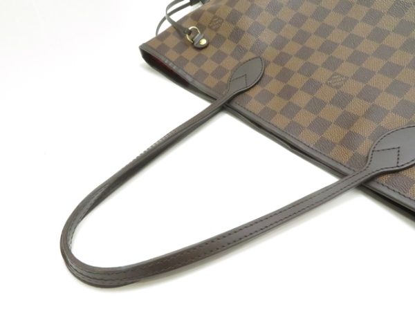 4 Louis Vuitton Neverf MM Damier