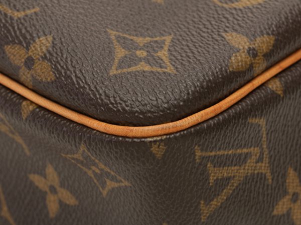 4 Louis Vuitton Cite GM Monogram