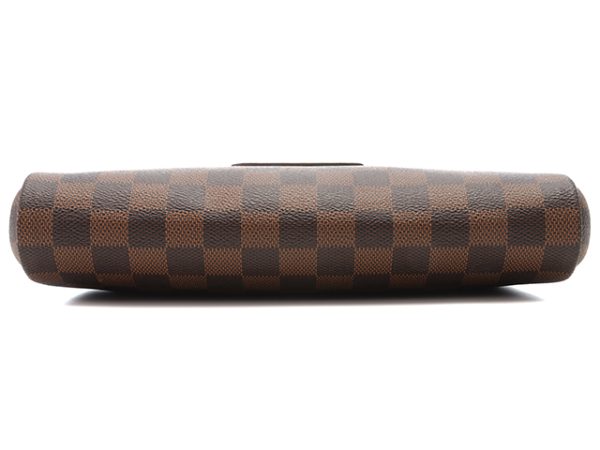 4 Louis Vuitton Eva Damier