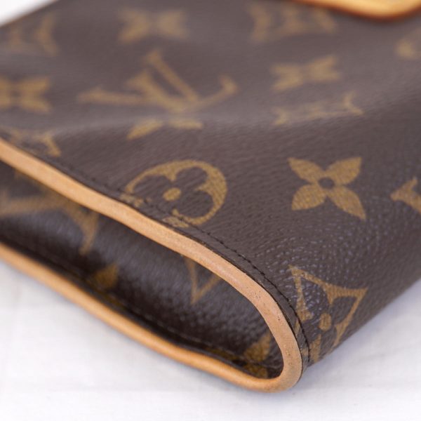 4 Louis Vuitton Sophie Clutch Bag Monogram Canvas