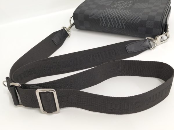 4 Louis Vuitton Studio Messenger Bag Damier Graphite