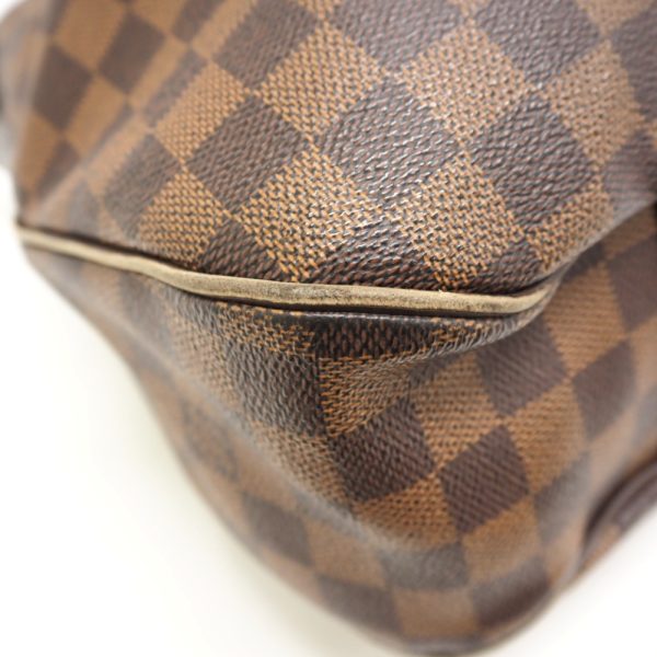 4 Louis Vuitton Evora MM Damier Handbag Brown