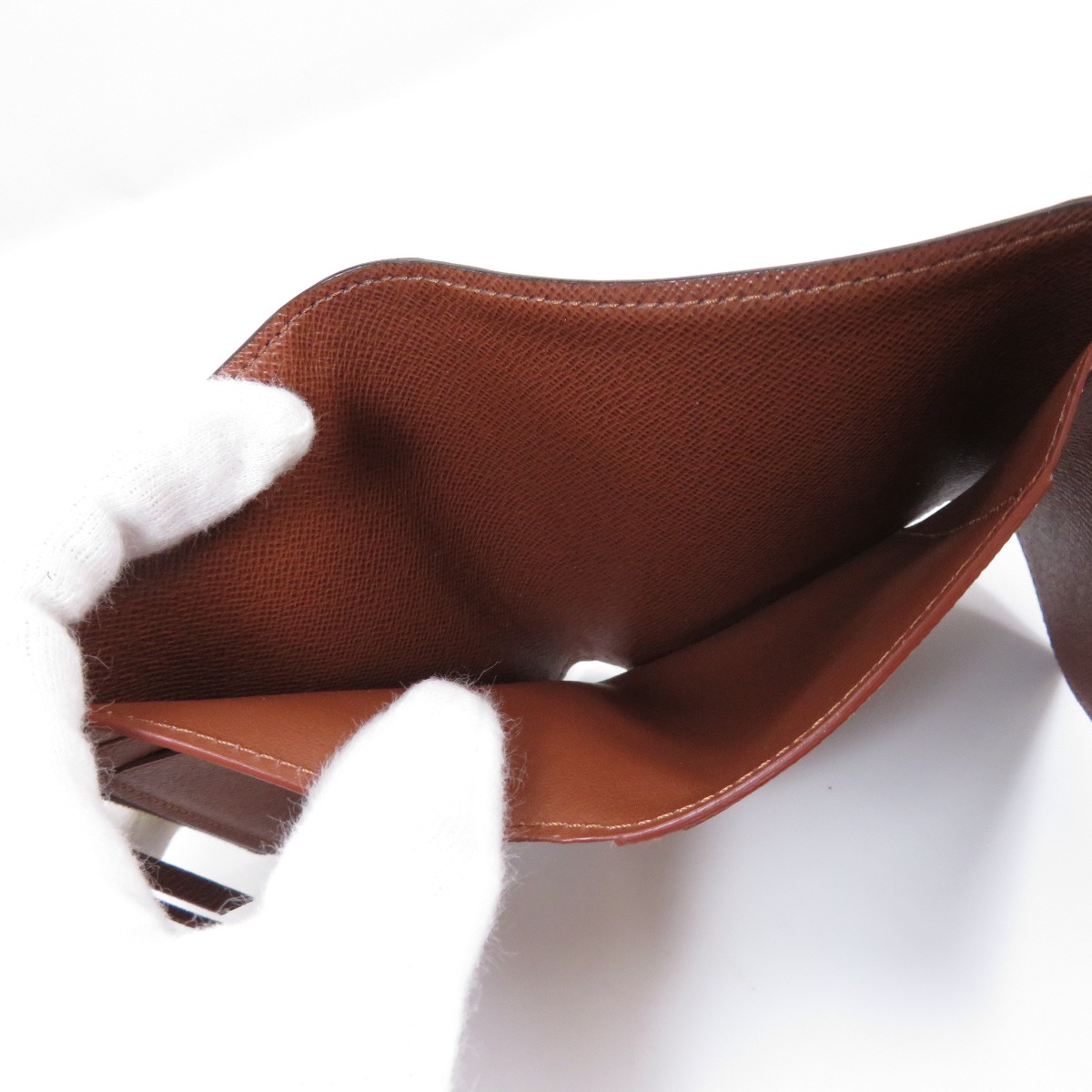 Louis Vuitton Portefeuille Victorine Monogram Canvas Bifold Wallet - Image 5