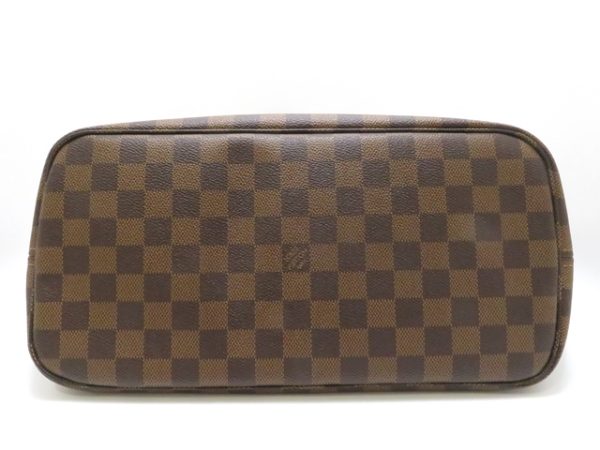 5 Louis Vuitton Neverf MM Damier