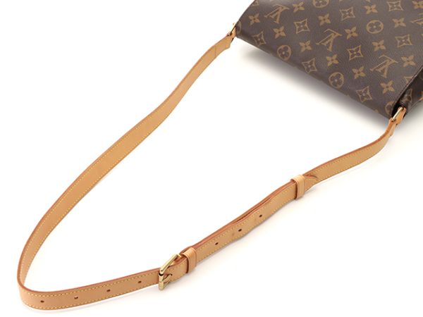 5 Louis Vuitton Musette Monogram