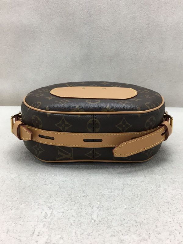 5 Louis Vuitton Boite Chapeau Supple MM Monogram