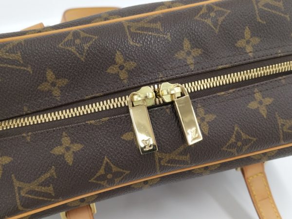 5 Louis Vuitton Cite MM Shoulder Bag Monogram