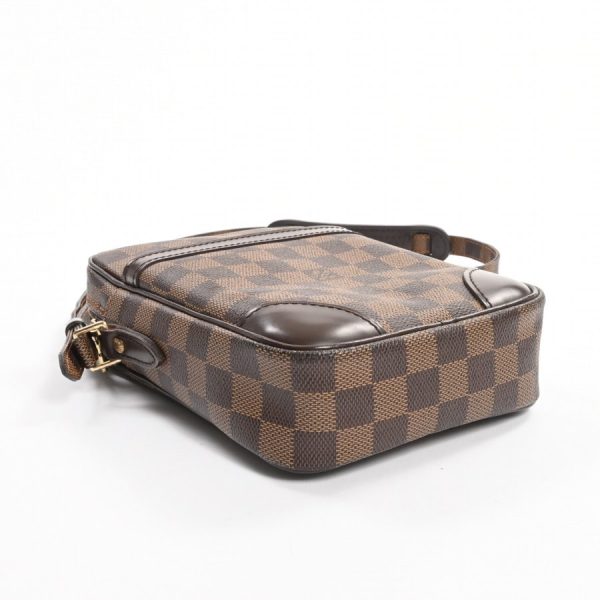 5 Louis Vuitton Danube Shoulder Bag Damier Brown