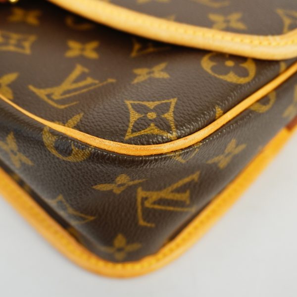 6 Louis Vuitton Shoulder Bag Monogram Sologne