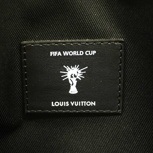 6 Louis Vuitton Rucksack Taurillon Discovery Backpack Noir