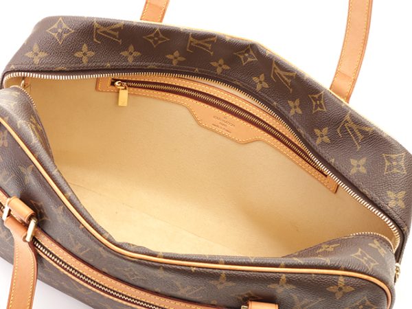 6 Louis Vuitton Shoulder Bag Cite GM Monogram