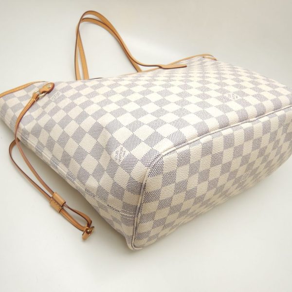 6 Louis Vuitton Damier Azur Neverfull MM Tote Bag White