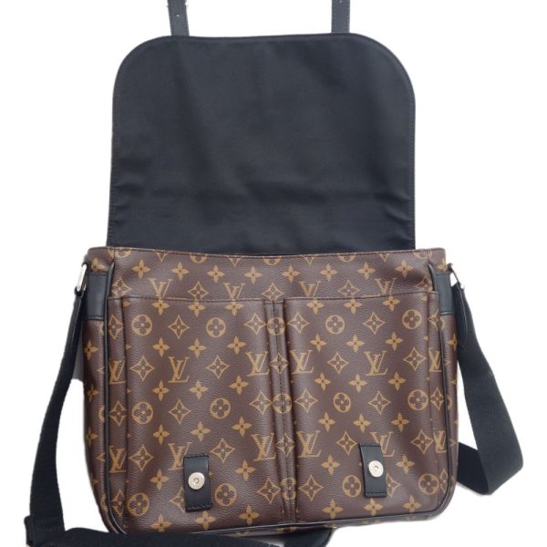 6 Louis Vuitton Christopher Messenger Diagonal Monogram Macassar Brown