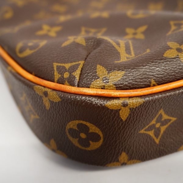 6 Louis Vuitton Shoulder Bag Monogram Odeon PM