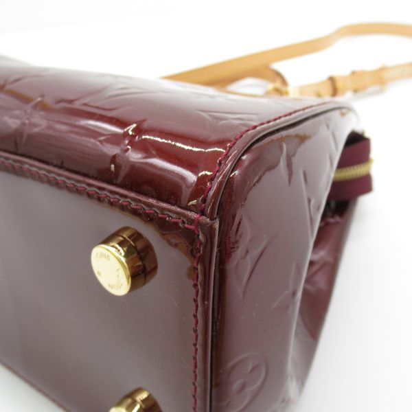 6 Louis Vuitton Blair MM Shoulder Bag Vernis Red