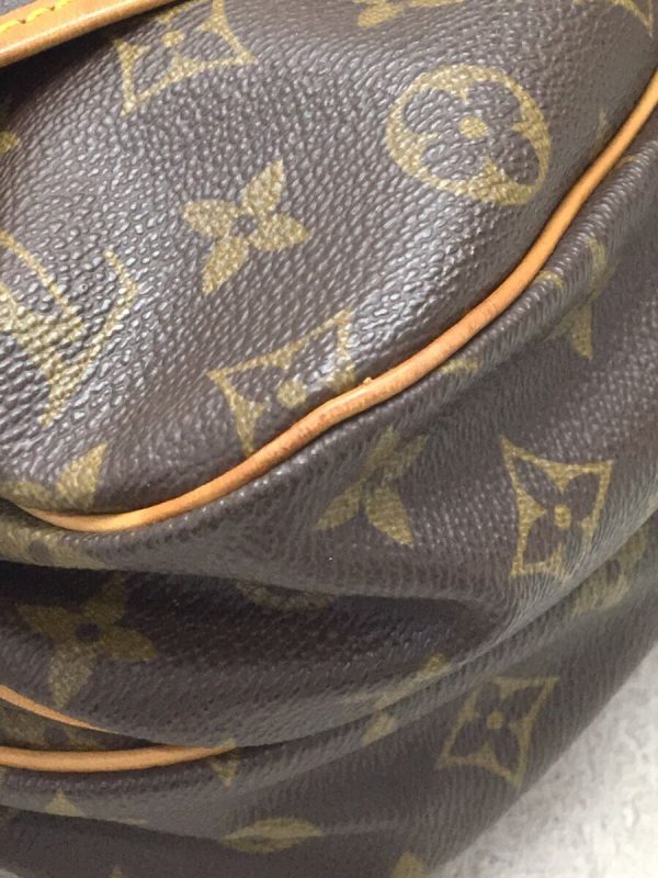 6 Louis Vuitton Saumur 30 Monogram