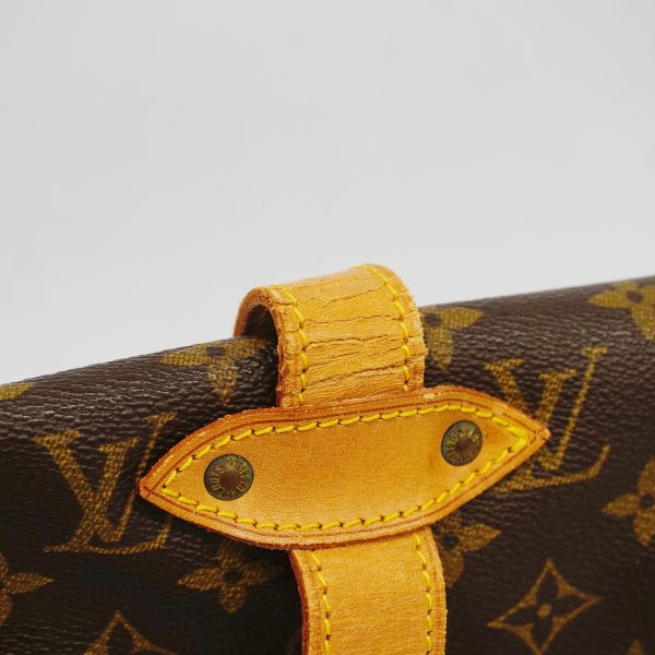 6 Louis Vuitton Shoulder Bag Monogram Saumur 35