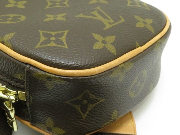 7 Louis Vuitton Pochette Ganju Monogram