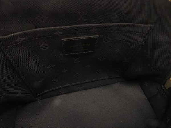 7 Louis Vuitton Alma Soft BB Bubblegram Noir