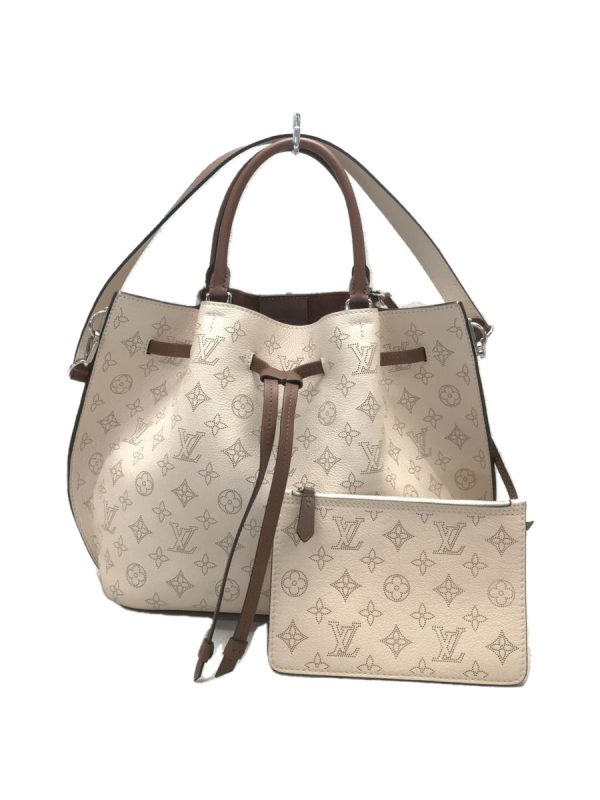 7 Louis Vuitton Tote Bag leather