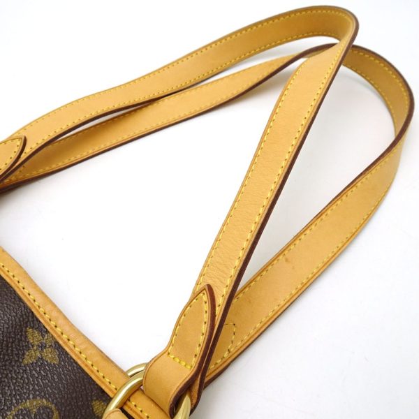 8 Louis Vuitton Monogram Batignolles Horizontal Crossbody Shoulder Bag Brown