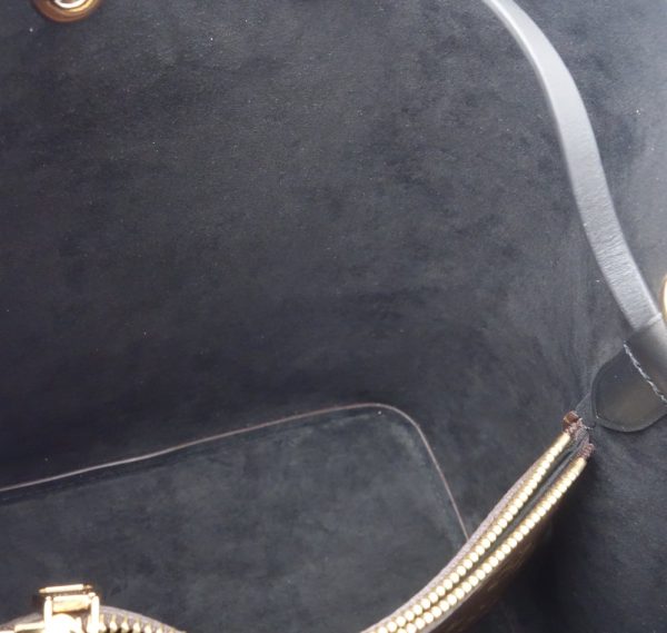 8 Louis Vuitton Monogram Neonoe Shoulder Bag Noir