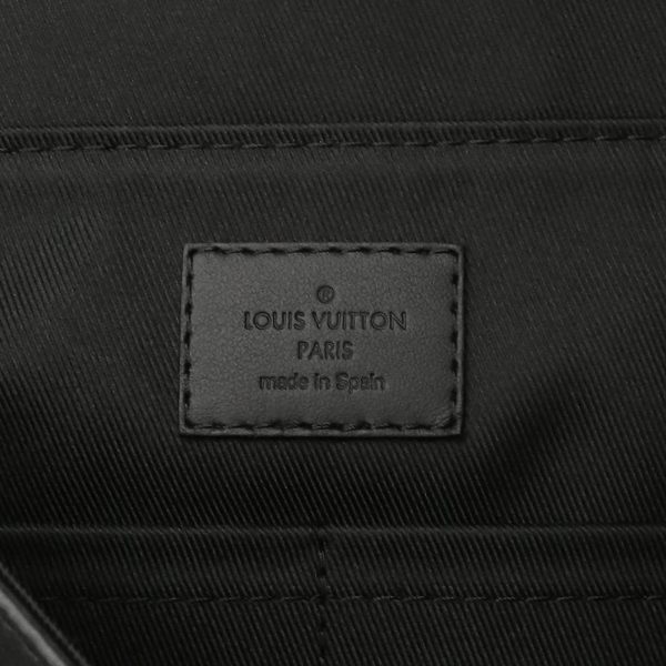 8 Louis Vuitton Aerogram Takeoff Messenger Shoulder Bag Diagonal Black