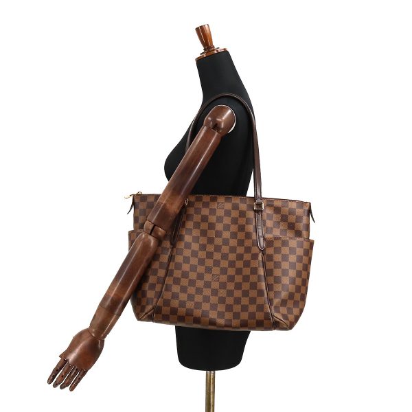 8 Louis Vuitton Damier Totally MM Tote Bag Ebene