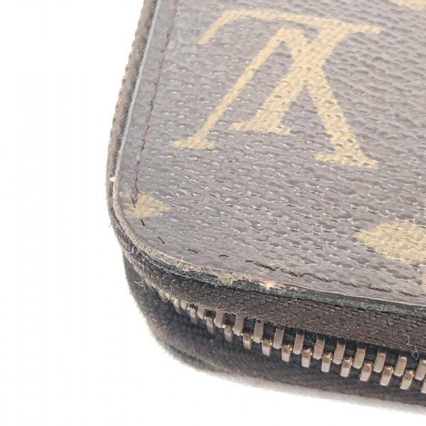 8 Louis Vuitton Monogram Zippy Wallet