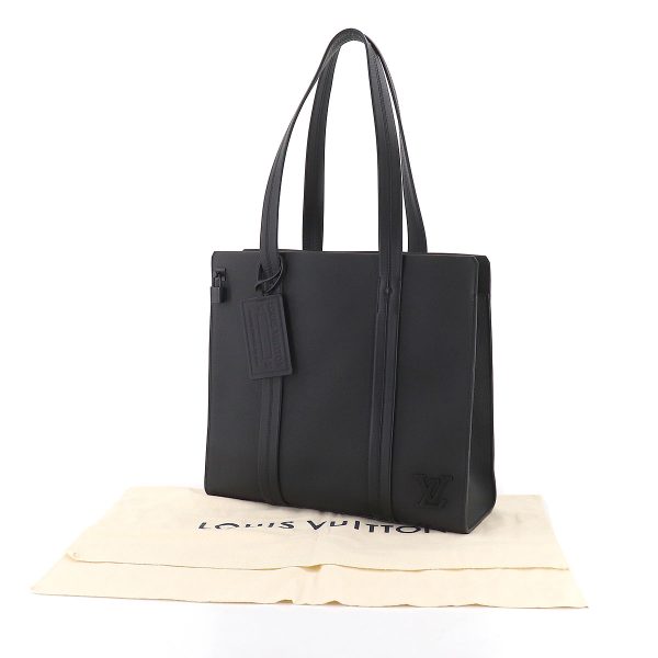 8 Louis Vuitton Aerogram Takeoff Tote Bag Leather Black