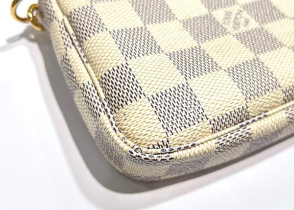 8 Louis Vuitton Mini Pochette Accessoir Damier Azur