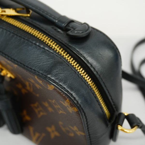 9 Louis Vuitton Shoulder Bag Monogram Saintonge