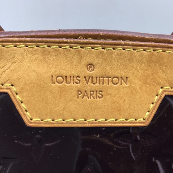 9 Louis Vuitton Blair MM Vernis Handbag Enamel Purple