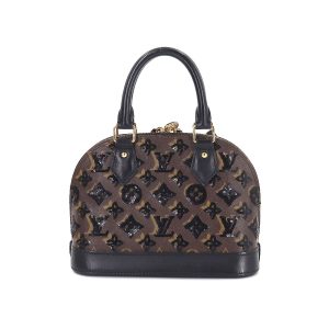 90177146 02 Gucci Super Mini GG Marmont Shoulder Bag Black