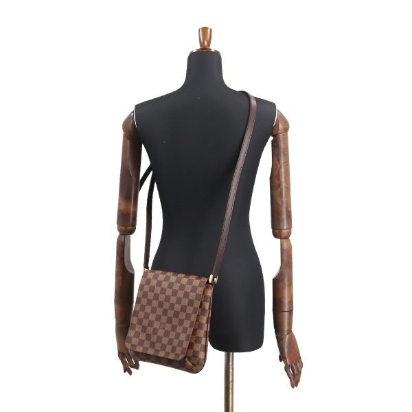 90179648 09 Louis Vuitton Damier Musette Salsa Long Shoulder Bag Ebene