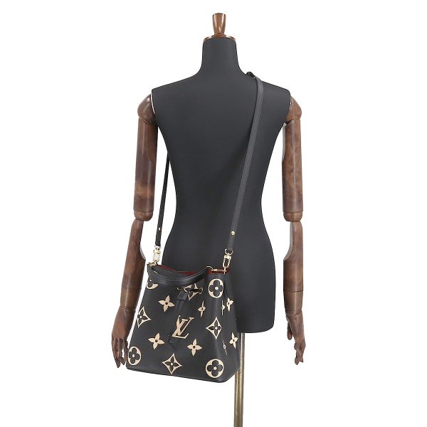 90180230 10 Louis Vuitton Bicolor Emplant NeoNoe MM Shoulder Bag Leather Black Beige