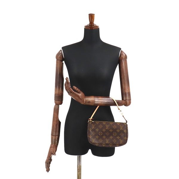 90180919 09 Louis Vuitton Monogram Pochette Accessoires Hand Bag Brown