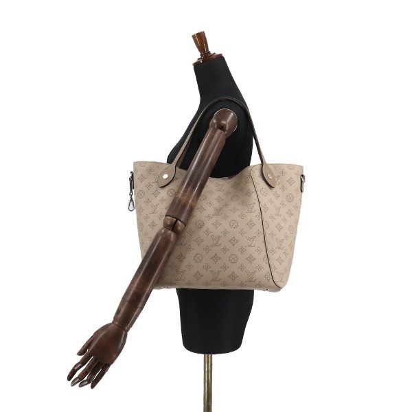 90182360 09 Louis Vuitton Mahina Hina MM Tote Bag Leather Galle