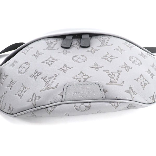 90186523 07 Louis Vuitton Monogram Shadow Discovery Bum Bag Leather Gray