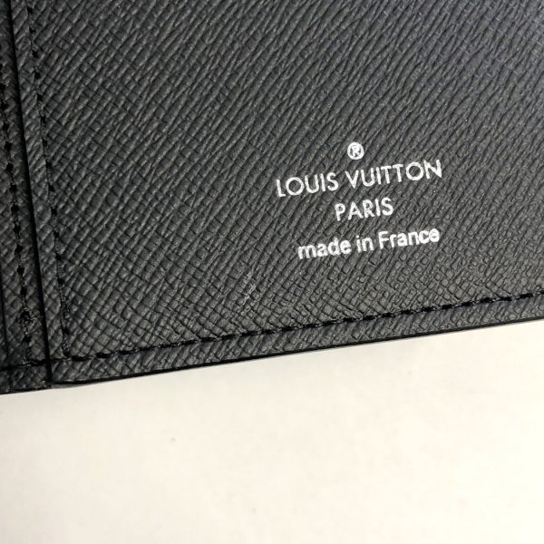 tnk 17824 7 Louis Vuitton Portefeuille Brother Epi Bifold Long Wallet Noir Black