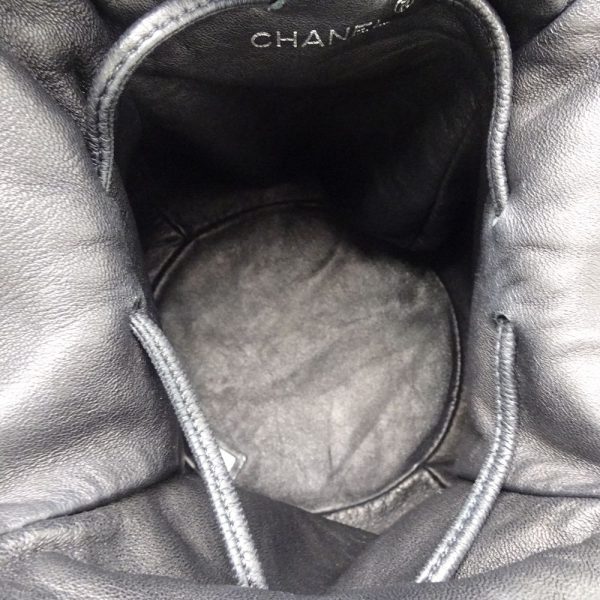 055402 7 Chanel Drawstring Bag Handbag Lambskin Black