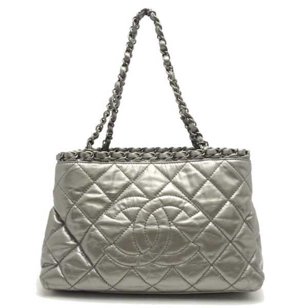 056176 10 Chanel Chain Me Tote Bag Leather Silver