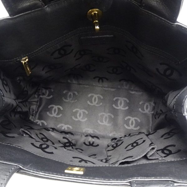 056347 7 Chanel Tote Bag Calf Black x Gold Metal Fittings