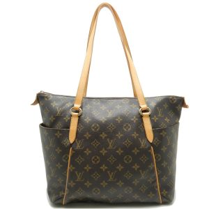 1 Louis Vuitton Bloomsbury PM Shoulder Bag Damier