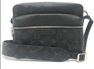 1 Louis Vuitton Empreinte Speedy Bandouliere 20 Handbag Noir Black